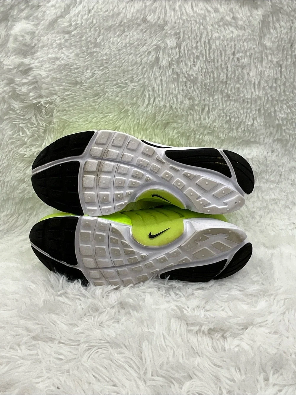 Nike Air Presto Volt Size Women’s 8.5 / Men’s US 7Y Neon Yellow Running Shoes